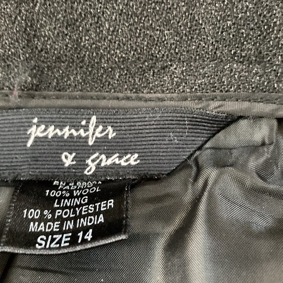 NWT Women black pants. Size 14. 100% wool.lining 100 % polyester. - Picture 2 of 5